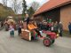 Landwirte unterstützen mit Treckern Karnevalsumzüge - Foto: Schnepel