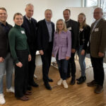 Das Foto zeigt von links nach rechts Dr. Tom Pielhop und Nora Lahmann (beide Landvolk), Dr. Heinrich-Hubertus Helmke (DNZ), den Europaabgeordneten Bernd Lange, Landtagsabgeordnete Dörte Liebetruth, Landvolk-Vizepräsident Jörn Ehlers sowie Natascha Henze und Markus Kappmeyer (beide Landvolk). Foto: Landvolk Niedersachsen